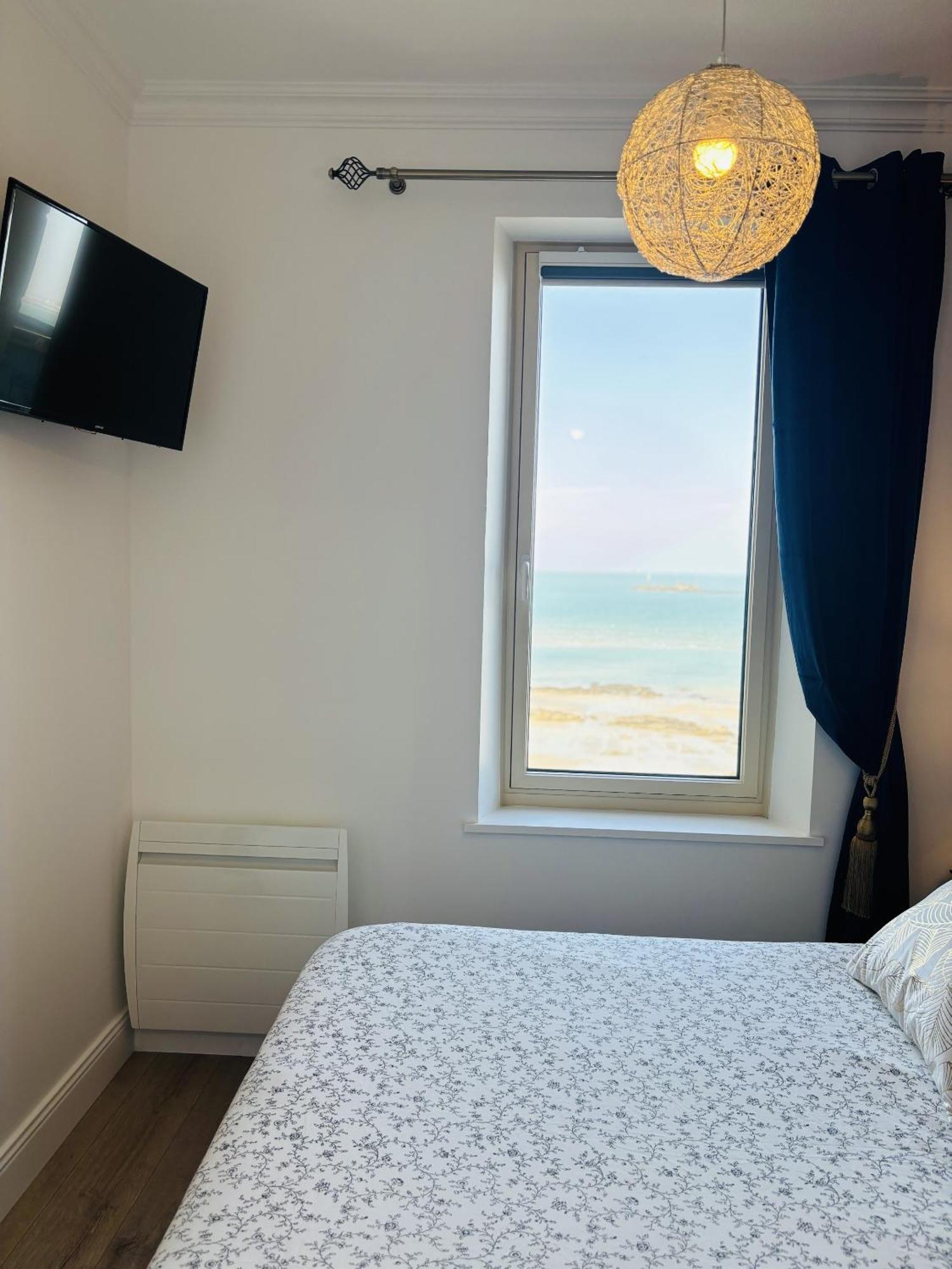 Villa Ker Eole Vue Mer Динар Экстерьер фото