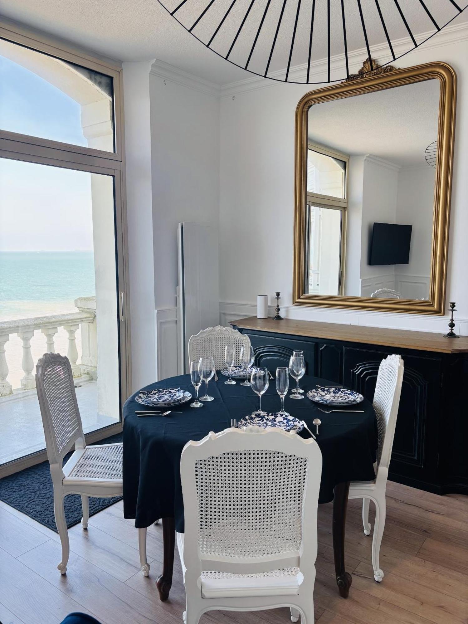 Villa Ker Eole Vue Mer Динар Экстерьер фото