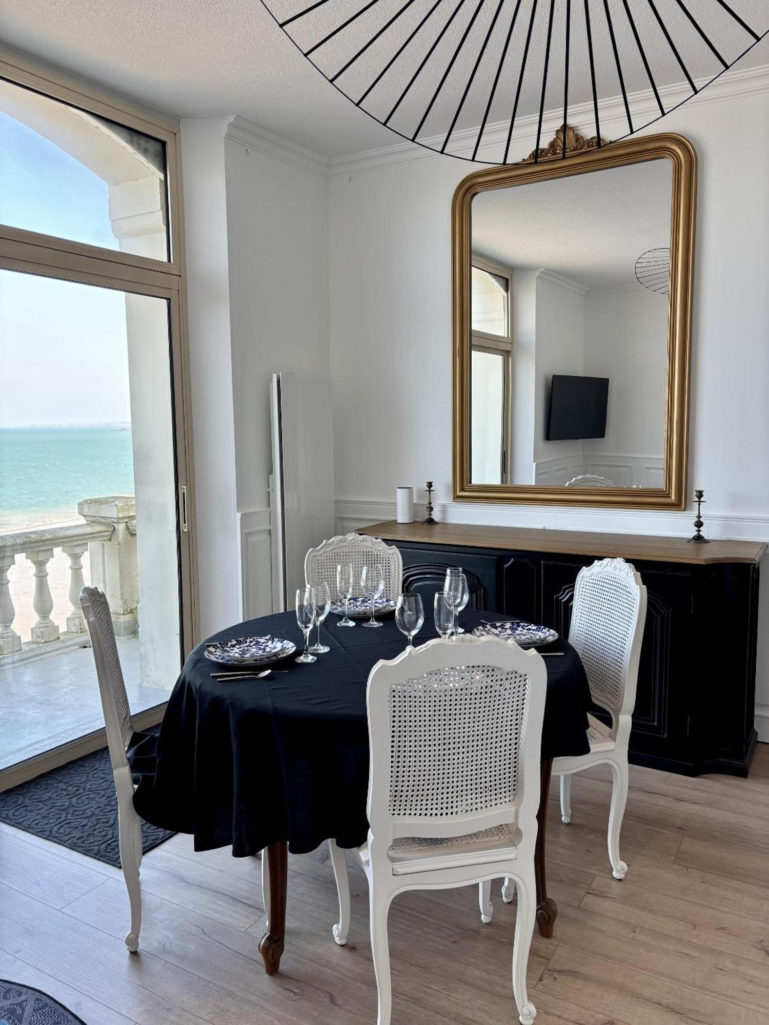 Villa Ker Eole Vue Mer Динар Экстерьер фото